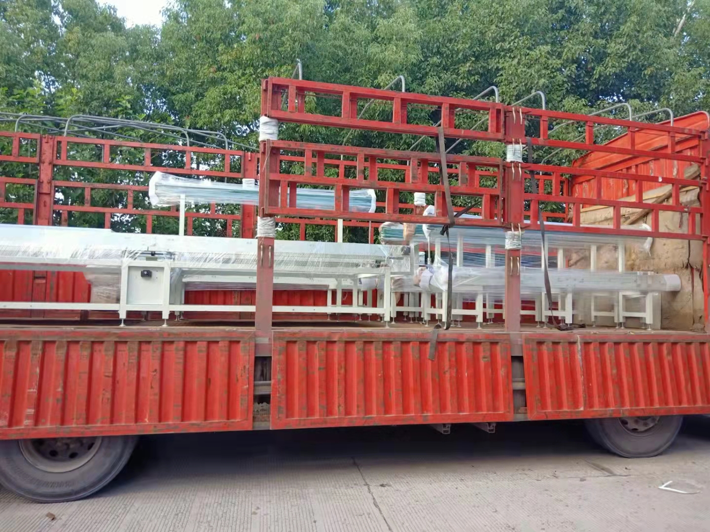 皮带输送机发往陕西西安客户现场